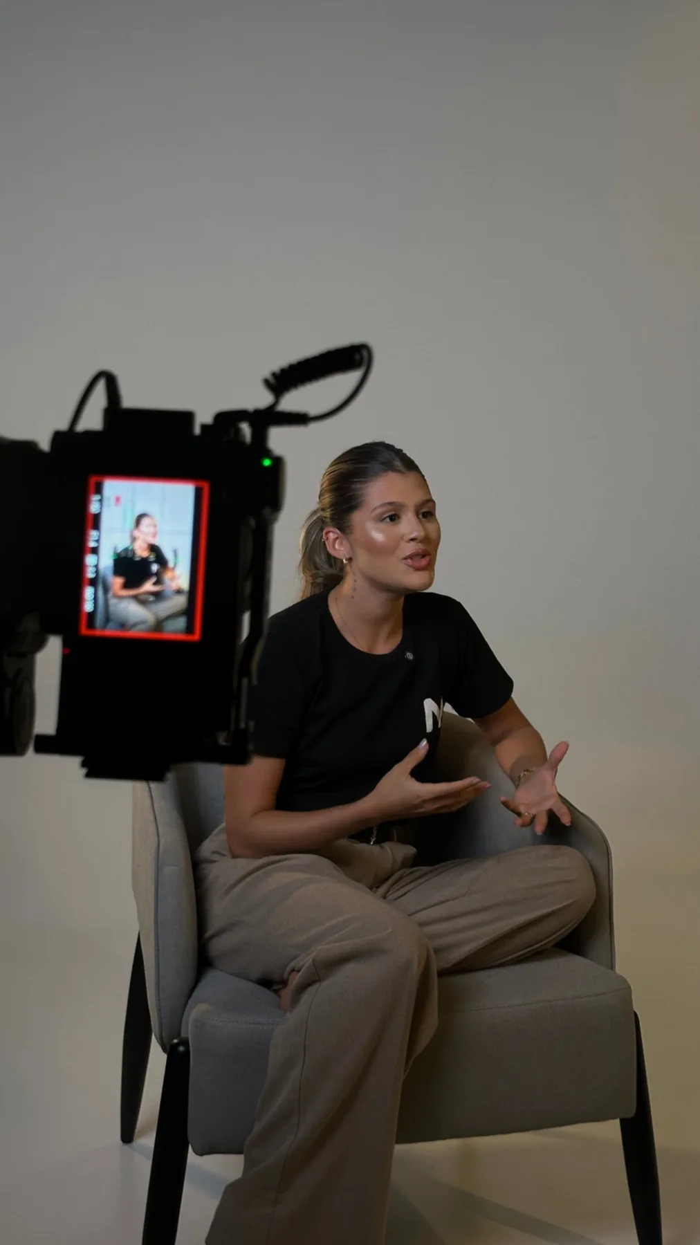 Gravação de entrevista no estúdio da N1